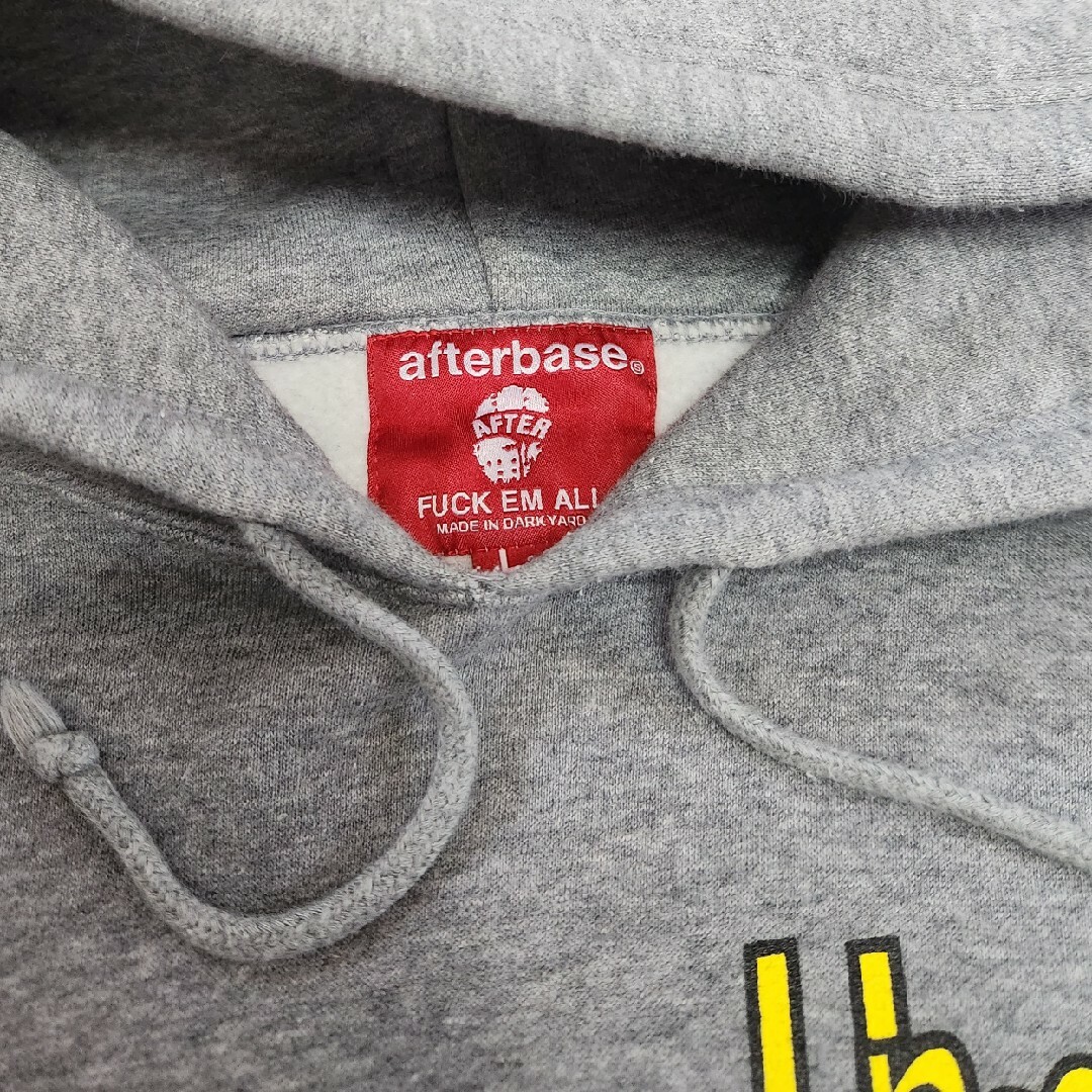 AFTERBASE(アフターベース)のアフターベース バックロゴプリントパーカー メンズのトップス(パーカー)の商品写真