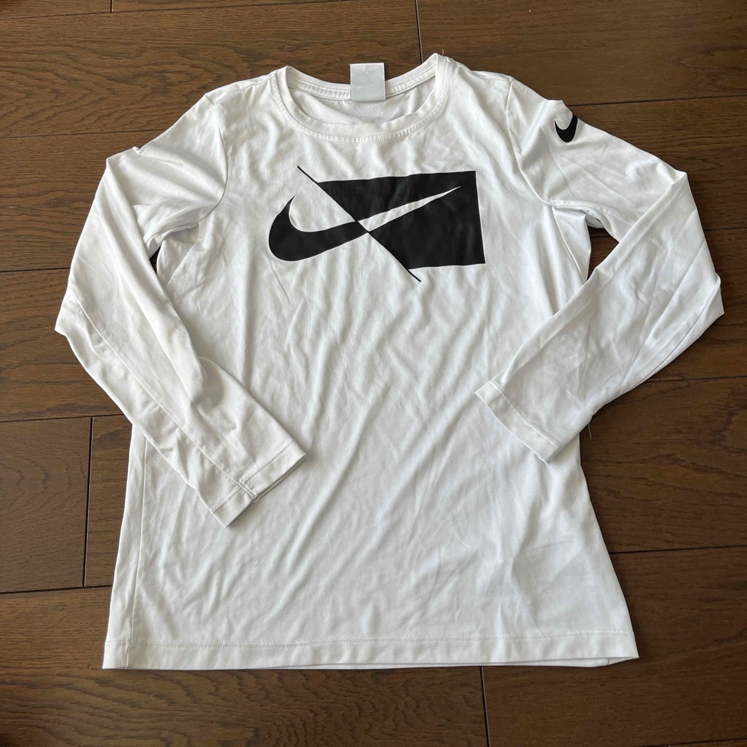 NIKE(ナイキ)のNIKE 4点セット キッズ Mサイズ キッズ/ベビー/マタニティのキッズ服男の子用(90cm~)(その他)の商品写真