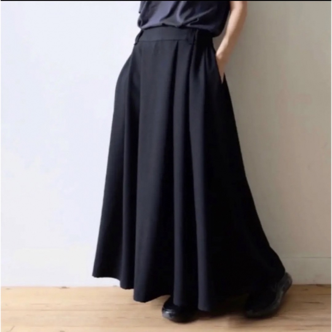 ロングスカート新品　ロングスカート　マキシスカート　モード　デザイン　ブラック　黒