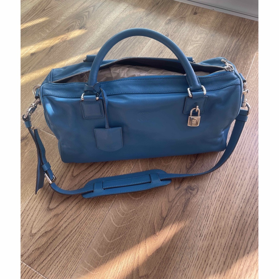LOEWE(ロエベ)の極美品　ロエベ　アメ レディースのバッグ(ショルダーバッグ)の商品写真