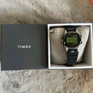 TIMEX　スペースインベーダーコラボ゛デジタル腕時計　ブラックカラーブラック