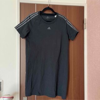 アディダス(adidas)のアディダス⭐︎チュニック　Ｔシャツ(Tシャツ(半袖/袖なし))