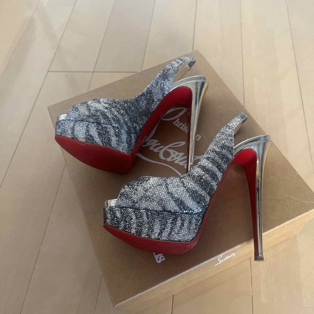 Christian Louboutin(クリスチャンルブタン)のルブタン Louboutin パンプス 36  レディースの靴/シューズ(ハイヒール/パンプス)の商品写真