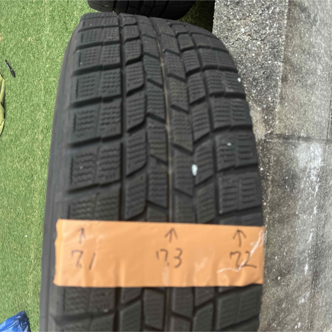 Goodyear(グッドイヤー)の16インチスバル用スタッドレスタイヤ、ホイール、ナットセット 自動車/バイクの自動車(タイヤ)の商品写真