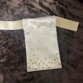 スナイデル(SNIDEL)のクリスマス　スナイデルビューティー 限定巾着ポーチ　snidel  ポーチ(ポーチ)