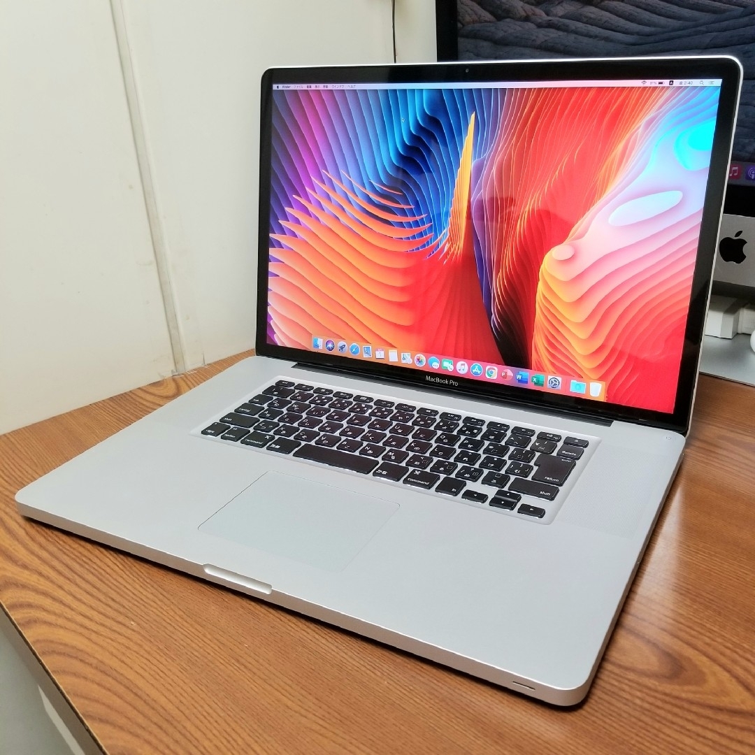 PC/タブレットMacbook Pro 17インチ 16GB/SSD480GB オマケ付