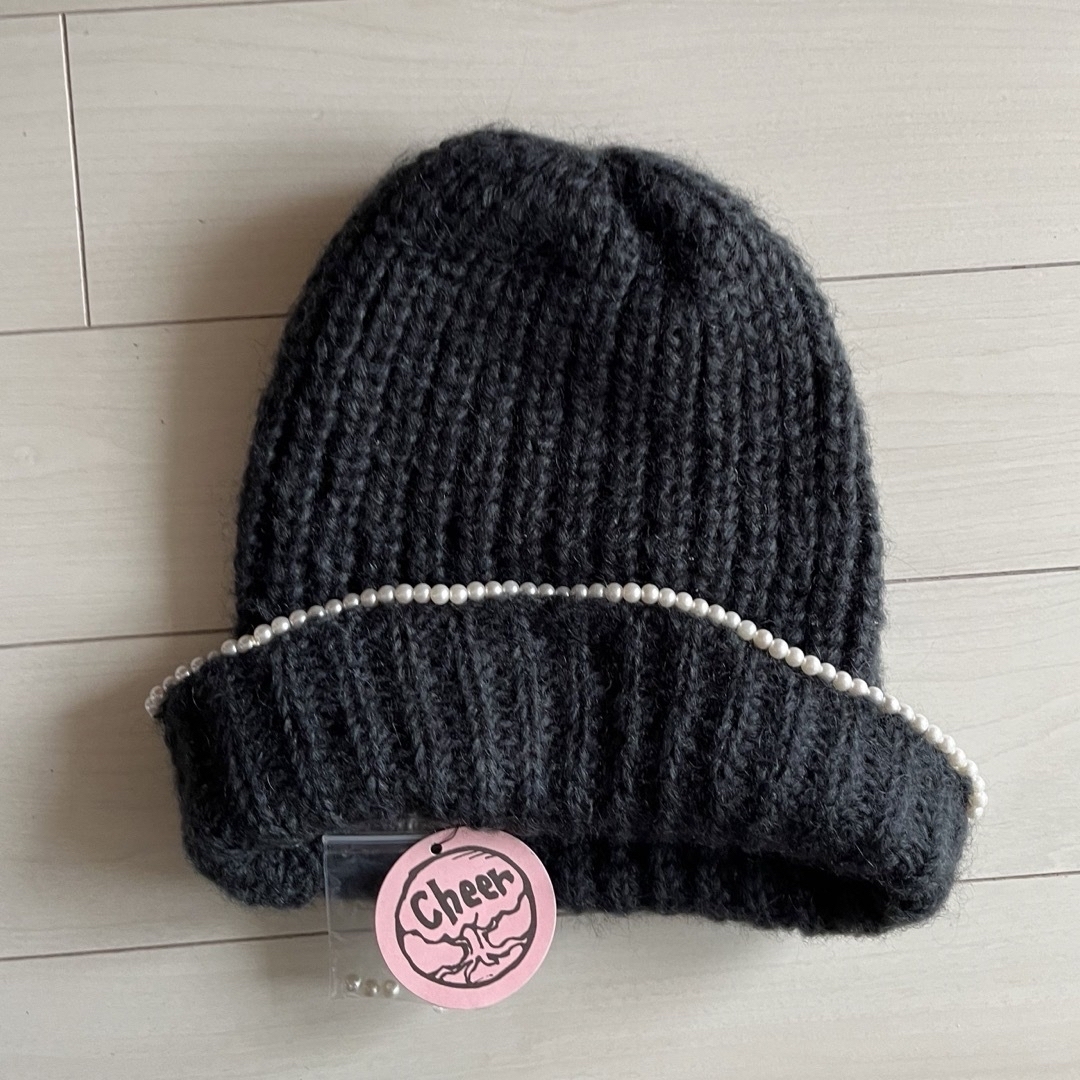 CHEER(チアー)のcheer *パールステッチ　ニット帽ブラック　ブルネロクチネリ風　防寒　モード レディースの帽子(ニット帽/ビーニー)の商品写真