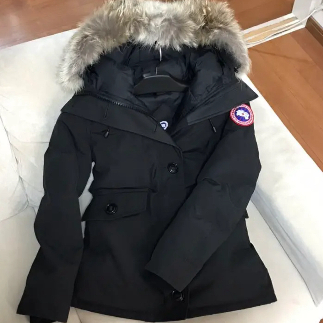 CANADA GOOSE(カナダグース)のカナダグース★レディースXS レディースのジャケット/アウター(ダウンジャケット)の商品写真