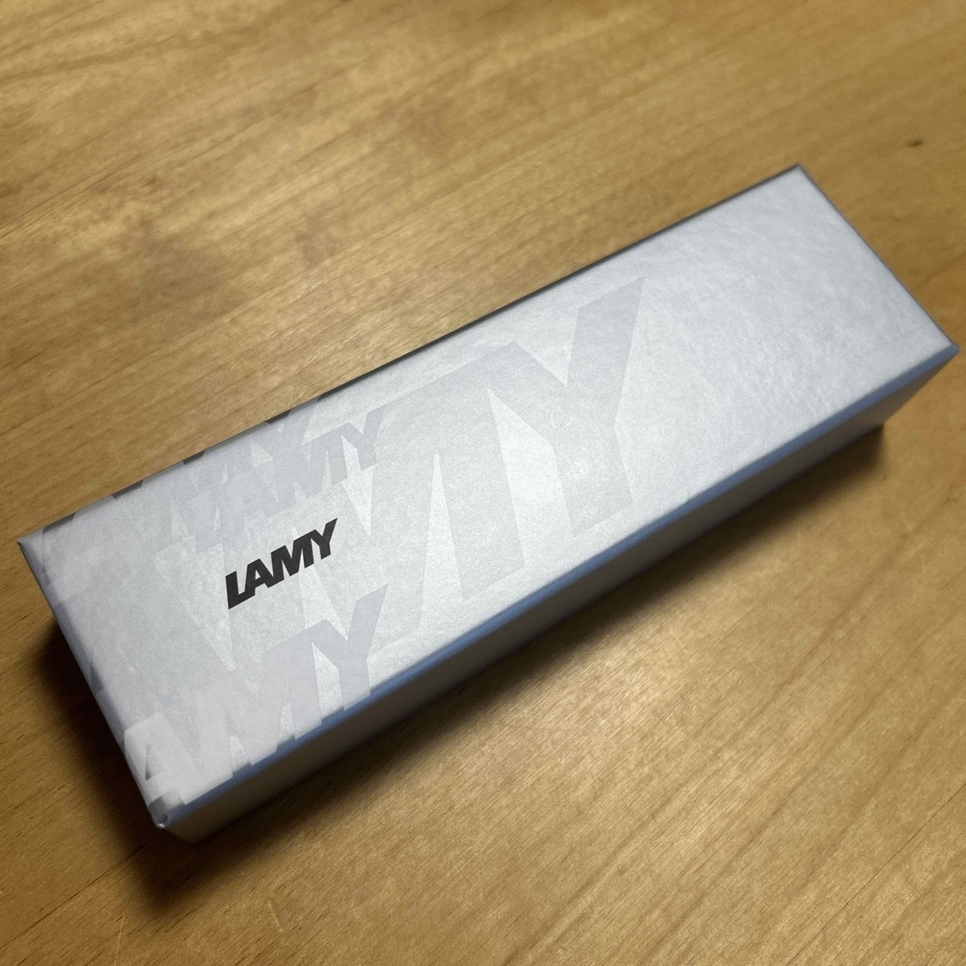 LAMY(ラミー)のLAMY SAFARI ボールペン 箱付き インテリア/住まい/日用品の文房具(ペン/マーカー)の商品写真