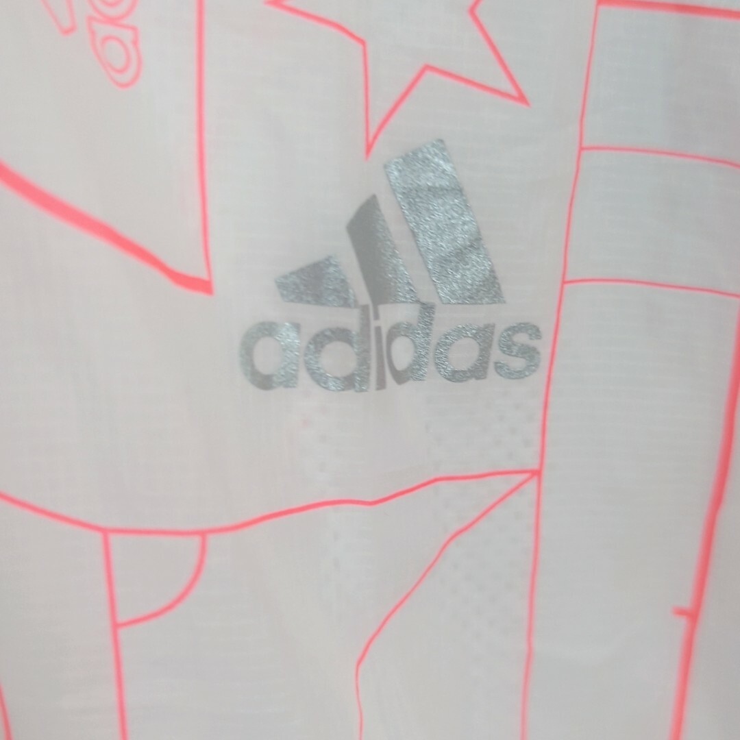 adidas(アディダス)のadidas　アウター キッズ/ベビー/マタニティのキッズ服女の子用(90cm~)(ジャケット/上着)の商品写真