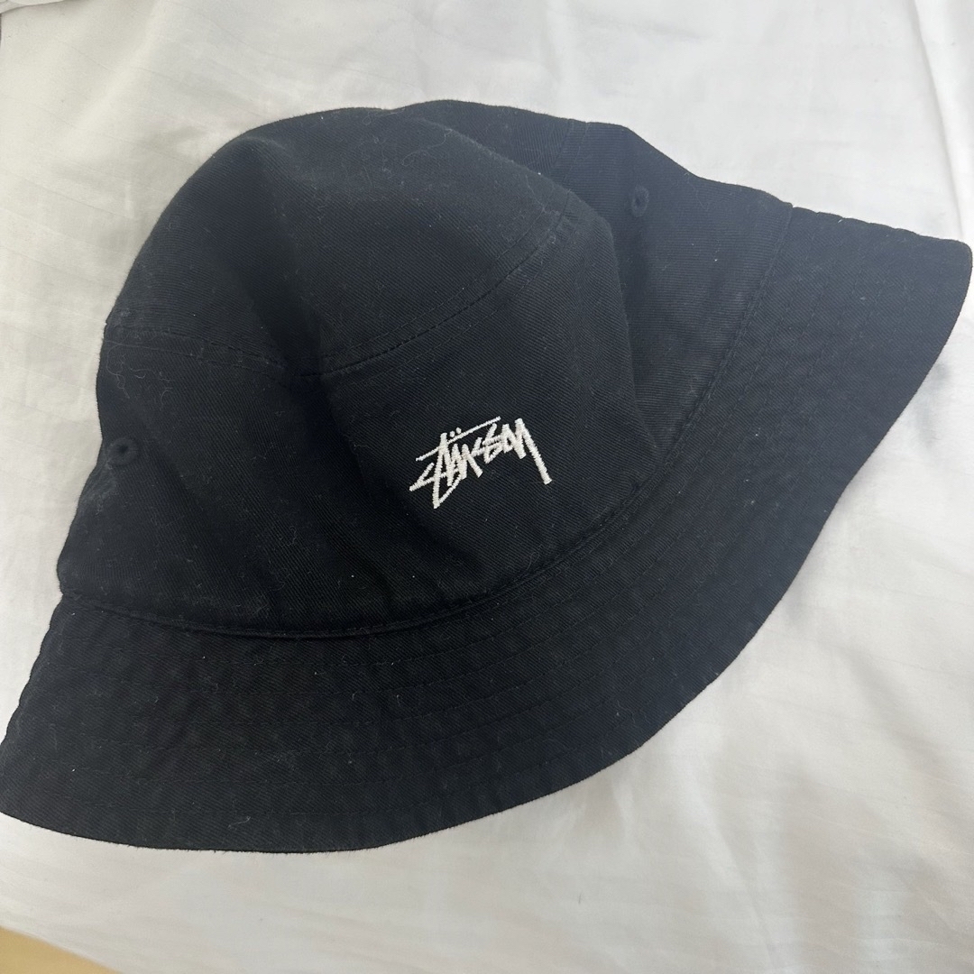 STUSSY(ステューシー)の【ﾀｲﾑｾｰﾙ‼︎】STUSSY バケットハット ステューシー 帽子  レディースの帽子(ハット)の商品写真