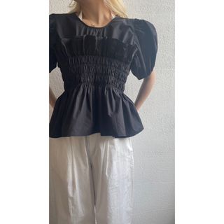 スローブイエナ(SLOBE IENA)のpapier louise blouse  black(シャツ/ブラウス(半袖/袖なし))