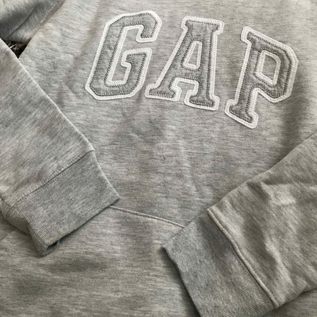 GAP(ギャップ)のギャップ　GAP ライトグレー　フード　パーカー　トレーナー レディースのトップス(パーカー)の商品写真