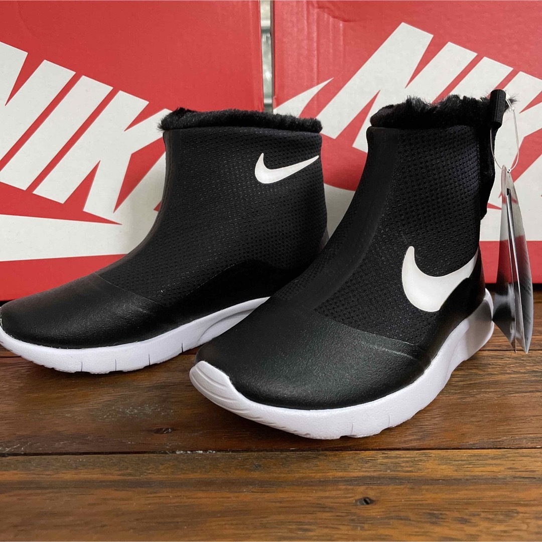 NIKE(ナイキ)のNIKE ブーツ　タンジュン　18.5 キッズ/ベビー/マタニティのキッズ靴/シューズ(15cm~)(ブーツ)の商品写真