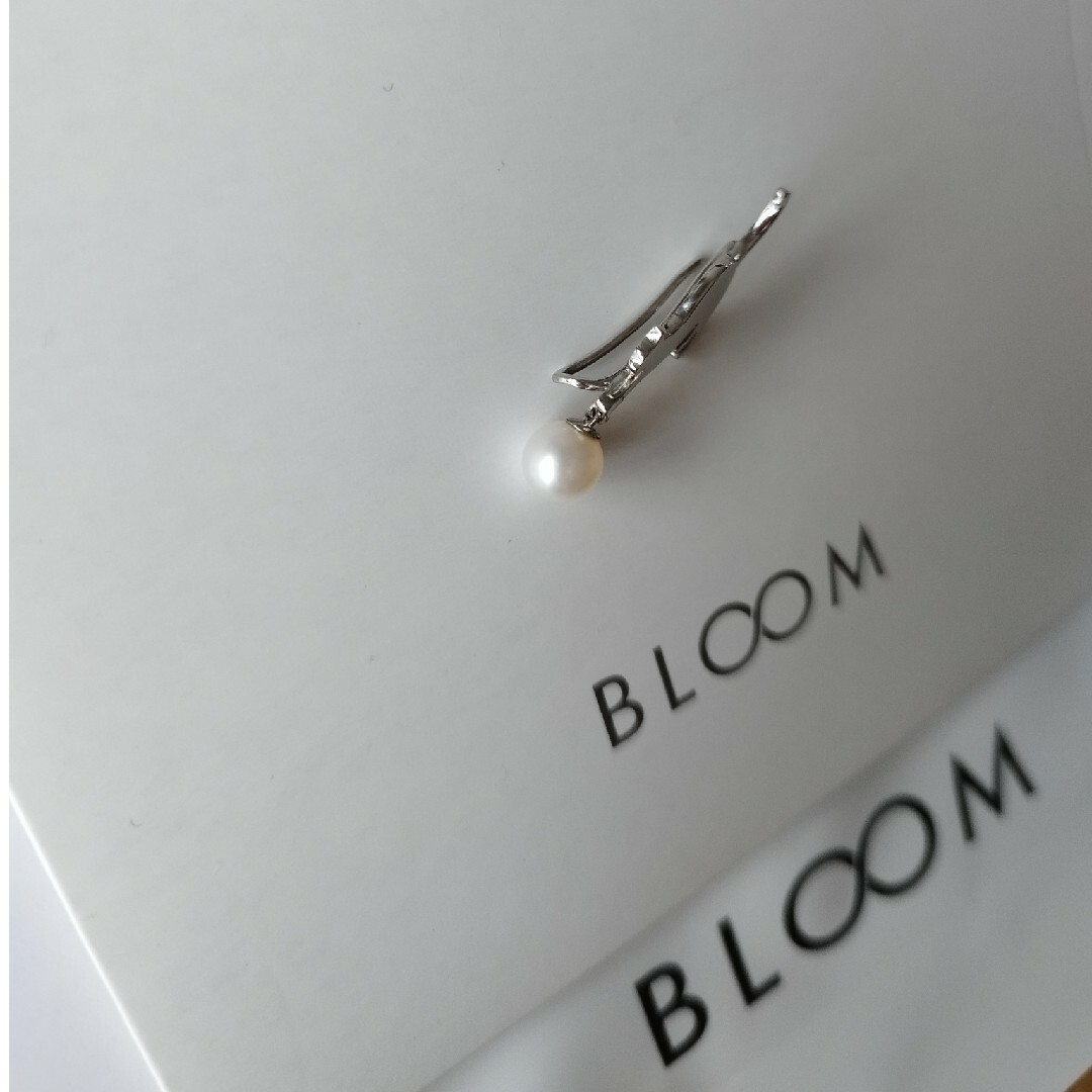 BLOOM(ブルーム)の新品|美品|BLOOM プラチナ シルバー 真珠 ピアス レディースのアクセサリー(ピアス)の商品写真
