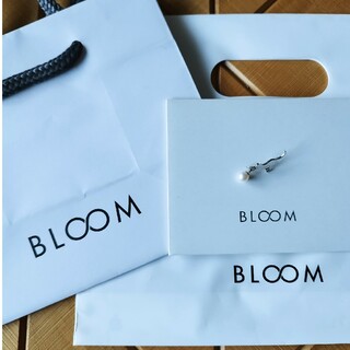 ブルーム(BLOOM)の新品|美品|BLOOM プラチナ シルバー 真珠 ピアス(ピアス)
