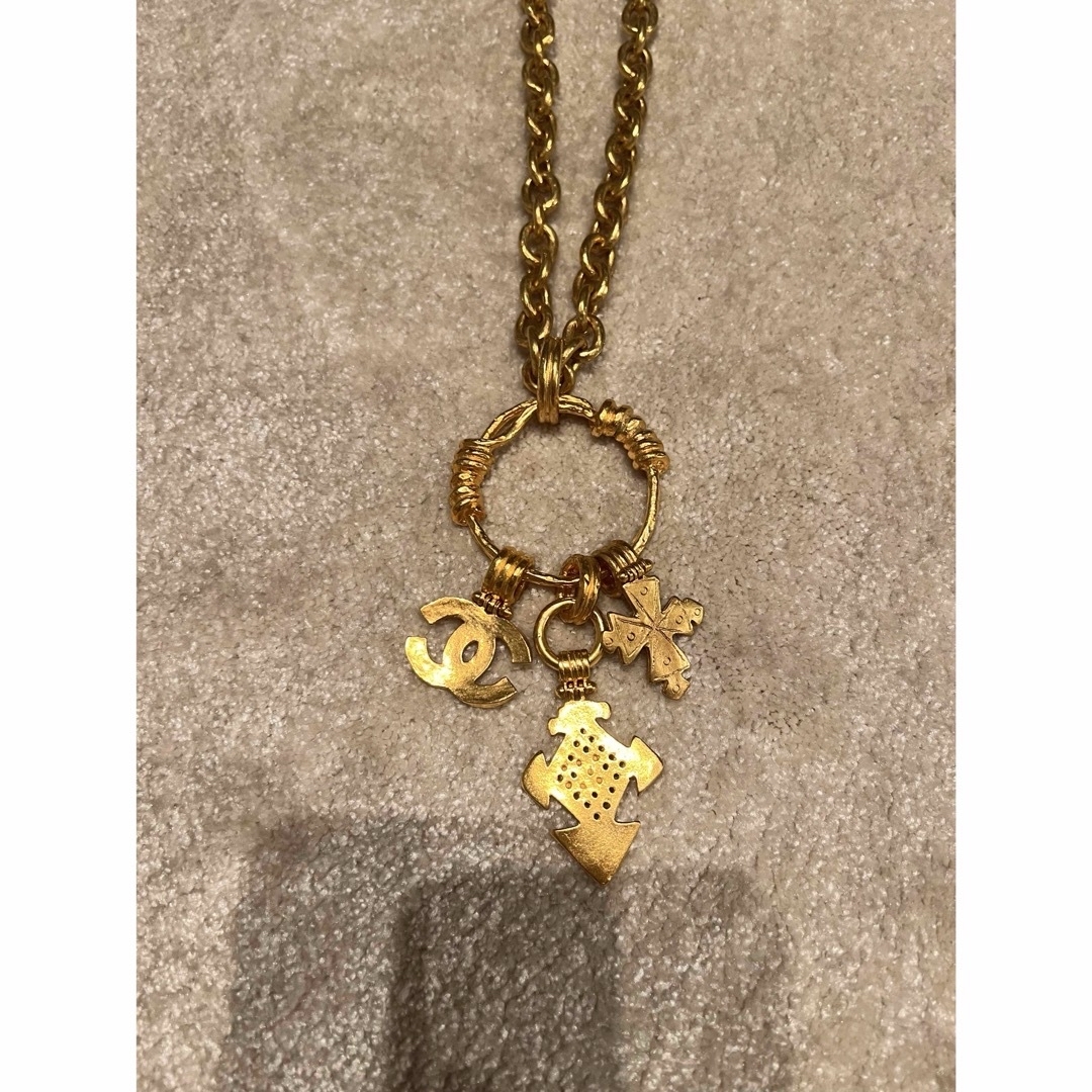 CHANEL(シャネル)のCHANEL ネックレス　ロング　金　新品　未使用　昭和　平成　ヴィンテージ レディースのアクセサリー(ネックレス)の商品写真