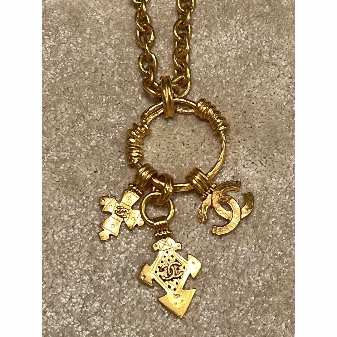 CHANEL(シャネル)のCHANEL ネックレス　ロング　金　新品　未使用　昭和　平成　ヴィンテージ レディースのアクセサリー(ネックレス)の商品写真