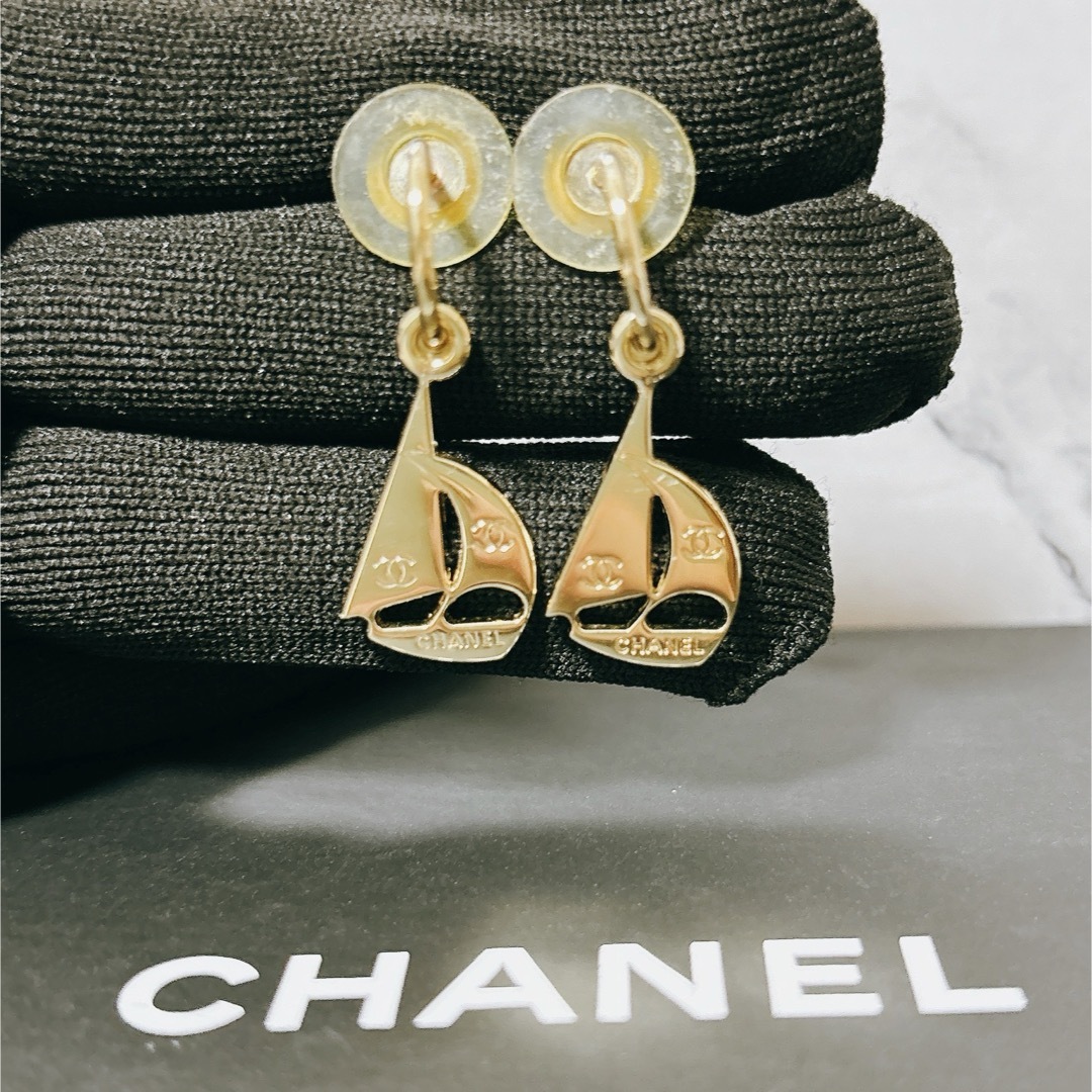 シャネル CHANEL ピアス フープ ブラック ゴールド 美品 - アイドル シャネル CHANEL ピアス フープ ブラック ゴールド 美品 - アイドル