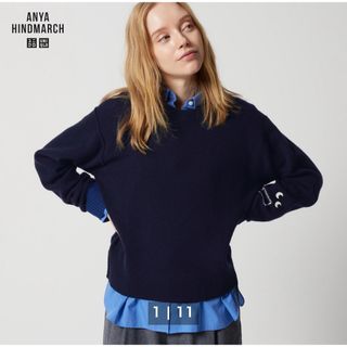 アニヤハインドマーチ(ANYA HINDMARCH)のユニクロ　アニヤ ハインドマーチ　プレミアムラムクールネックセーター L(ニット/セーター)