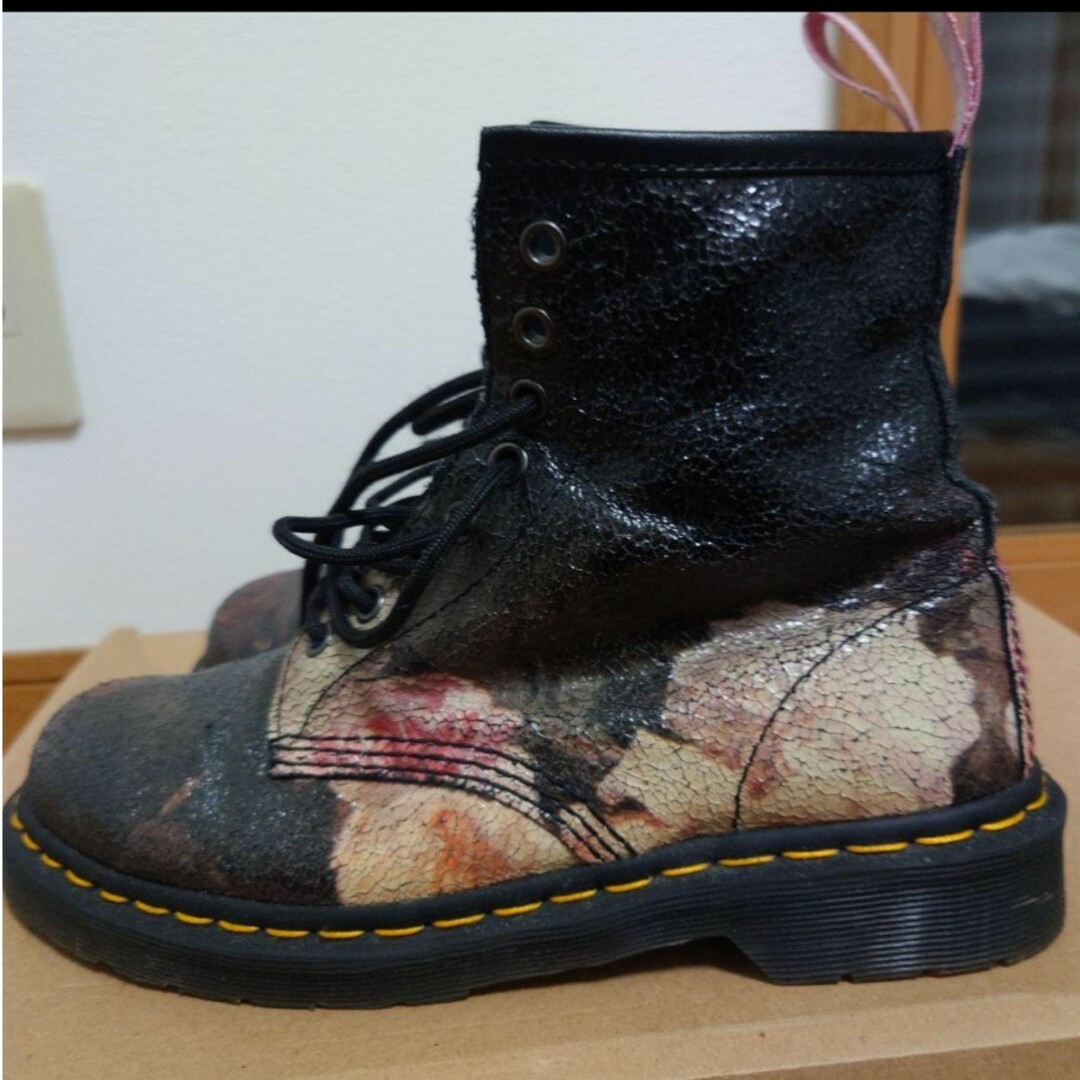 Dr.Martens(ドクターマーチン)のDr.Martens NEW ORDER コラボ 花柄 メンズの靴/シューズ(ブーツ)の商品写真