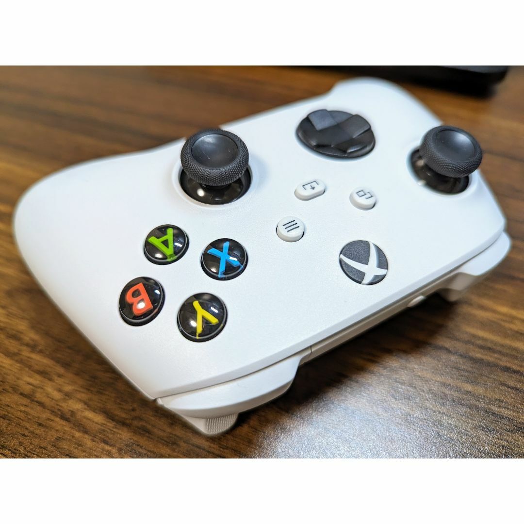 Xbox(エックスボックス)のMicrosoft Xbox ワイヤレス コントローラー エンタメ/ホビーのゲームソフト/ゲーム機本体(家庭用ゲーム機本体)の商品写真