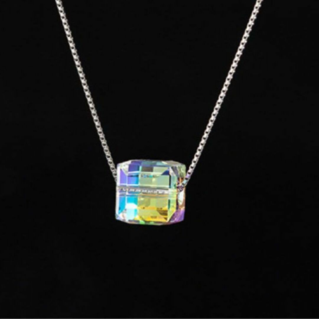 ネックレス キューブ キラキラ 煌びやか オシャレ レディース 贅沢な光 6mm レディースのアクセサリー(ネックレス)の商品写真