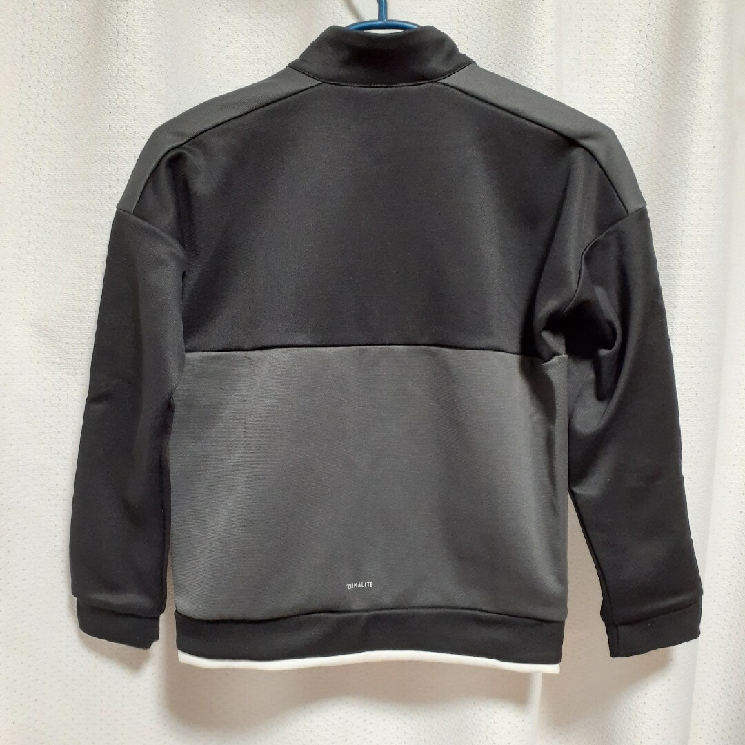 adidas(アディダス)のアディダス adidas 上着 130  美品 キッズ/ベビー/マタニティのキッズ服男の子用(90cm~)(ジャケット/上着)の商品写真