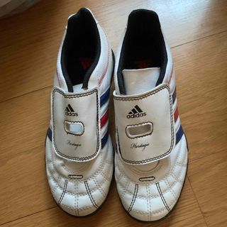 アディダス(adidas)のadidas ２１センチ　白(スニーカー)