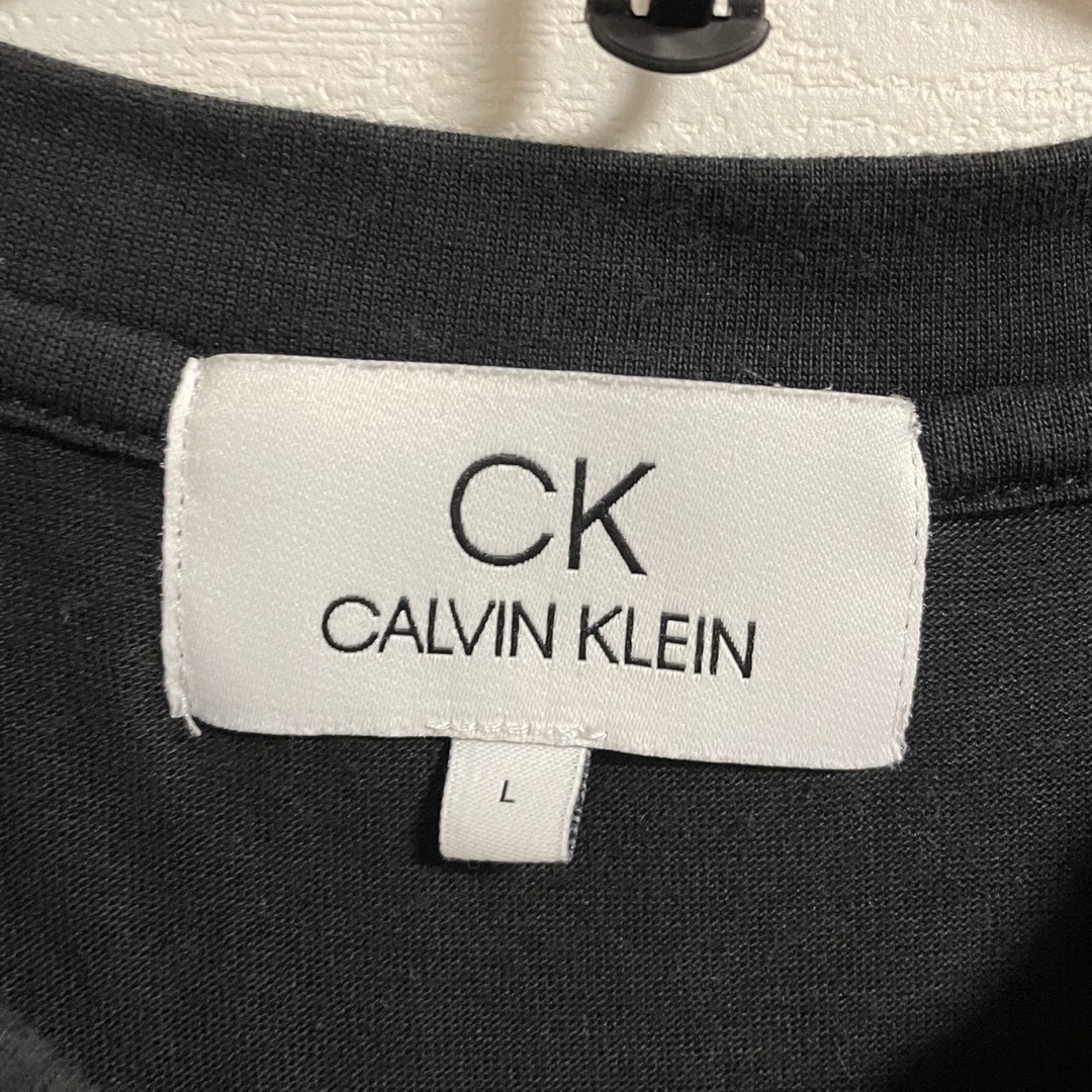 ck Calvin Klein(シーケーカルバンクライン)のCalvin Klein　Tシャツ メンズのトップス(Tシャツ/カットソー(半袖/袖なし))の商品写真