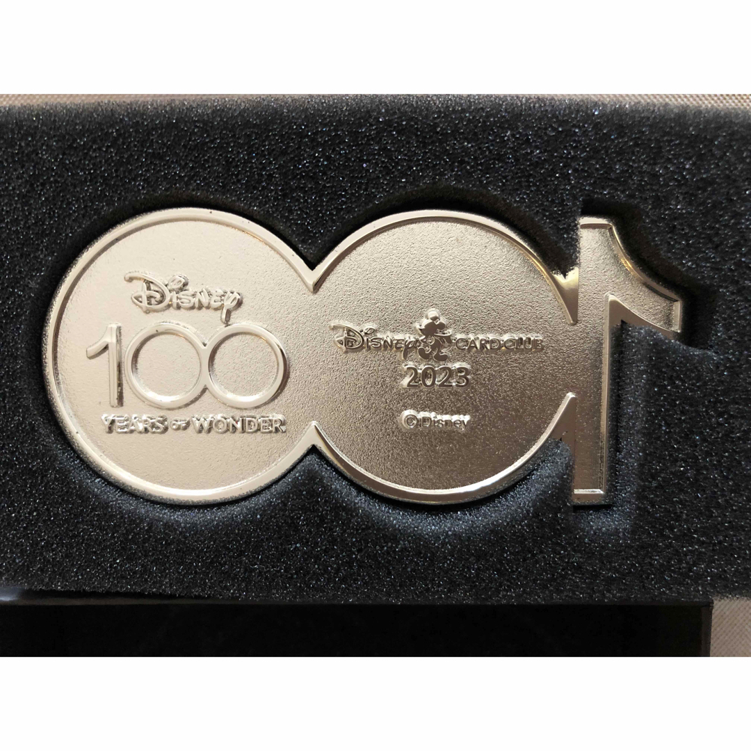 Disney(ディズニー)のディズニー100周年 ペーパーウェイト JCBカード 非売品 エンタメ/ホビーのおもちゃ/ぬいぐるみ(キャラクターグッズ)の商品写真