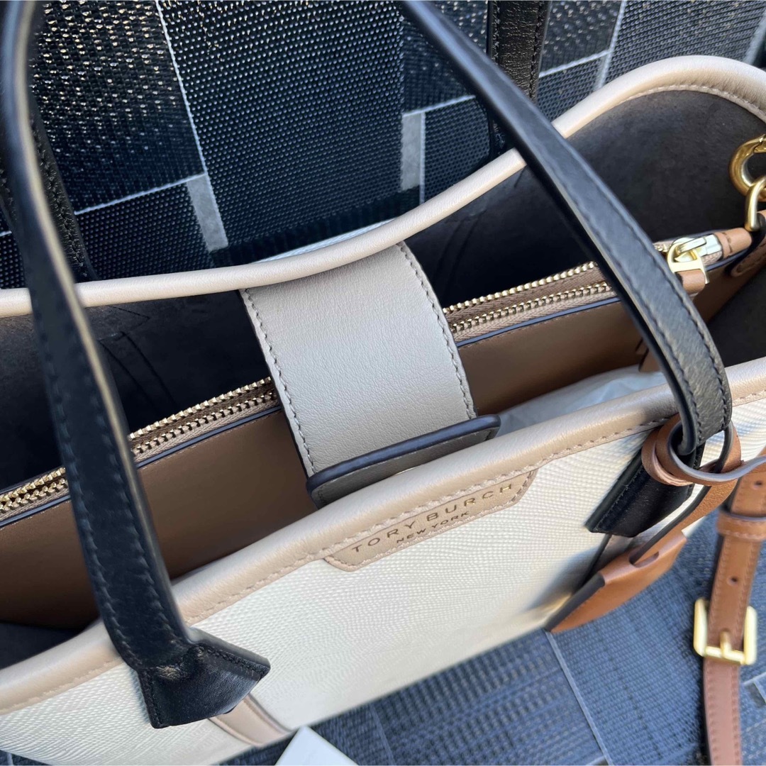 Tory Burch - 【新品同様】TORY BURCH トリプルコンパートメント Tory Burch - 【新品同様】TORY BURCH トリプルコンパートメント