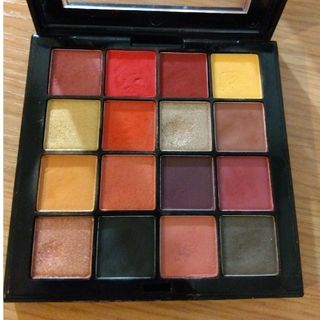 エヌワイエックス(NYX)のNYX ULTIMATE EYESHADOW PALETTE PHOENIX(アイシャドウ)