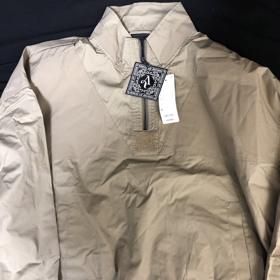 GU(ジーユー)のgu ジーユー　alm ビッグ　アノラック　L ベージュ ブラウン メンズのジャケット/アウター(ナイロンジャケット)の商品写真