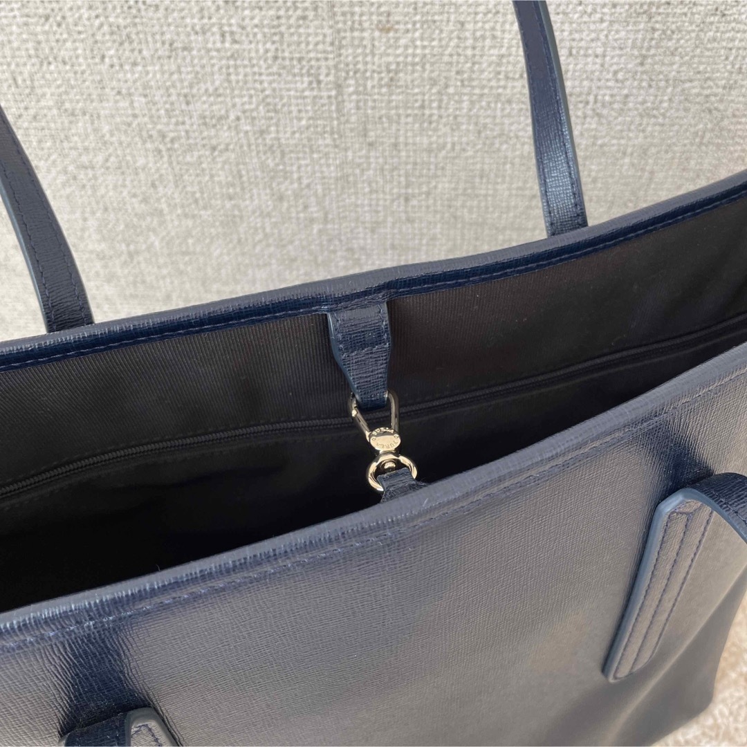 Furla(フルラ)の【美品】フルラ　FURLA  トートバッグ　ネイビー　A4収納可 レディースのバッグ(トートバッグ)の商品写真