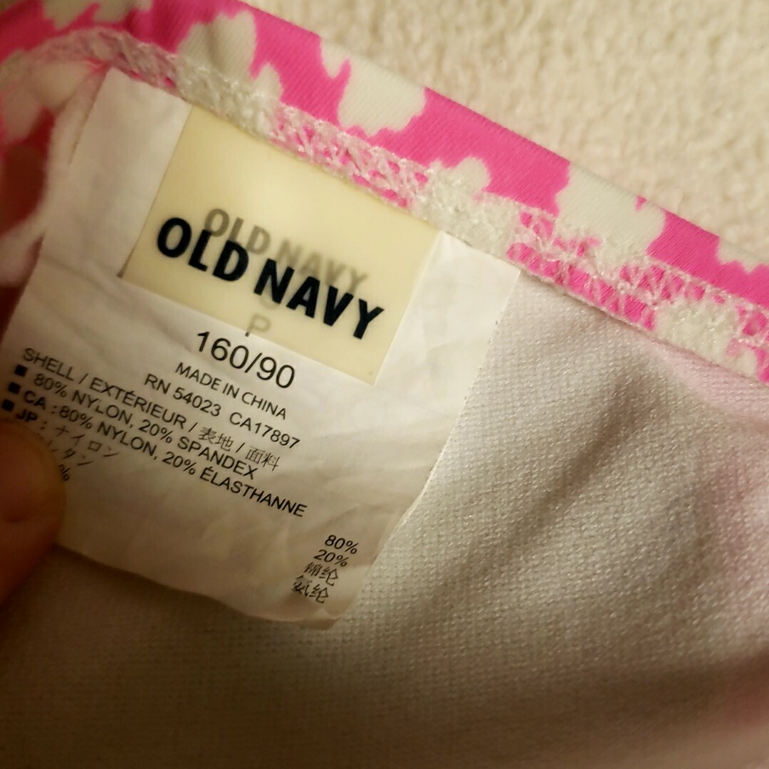 Old Navy(オールドネイビー)のOLD NAVY 水着　新品未使用 レディースの水着/浴衣(水着)の商品写真