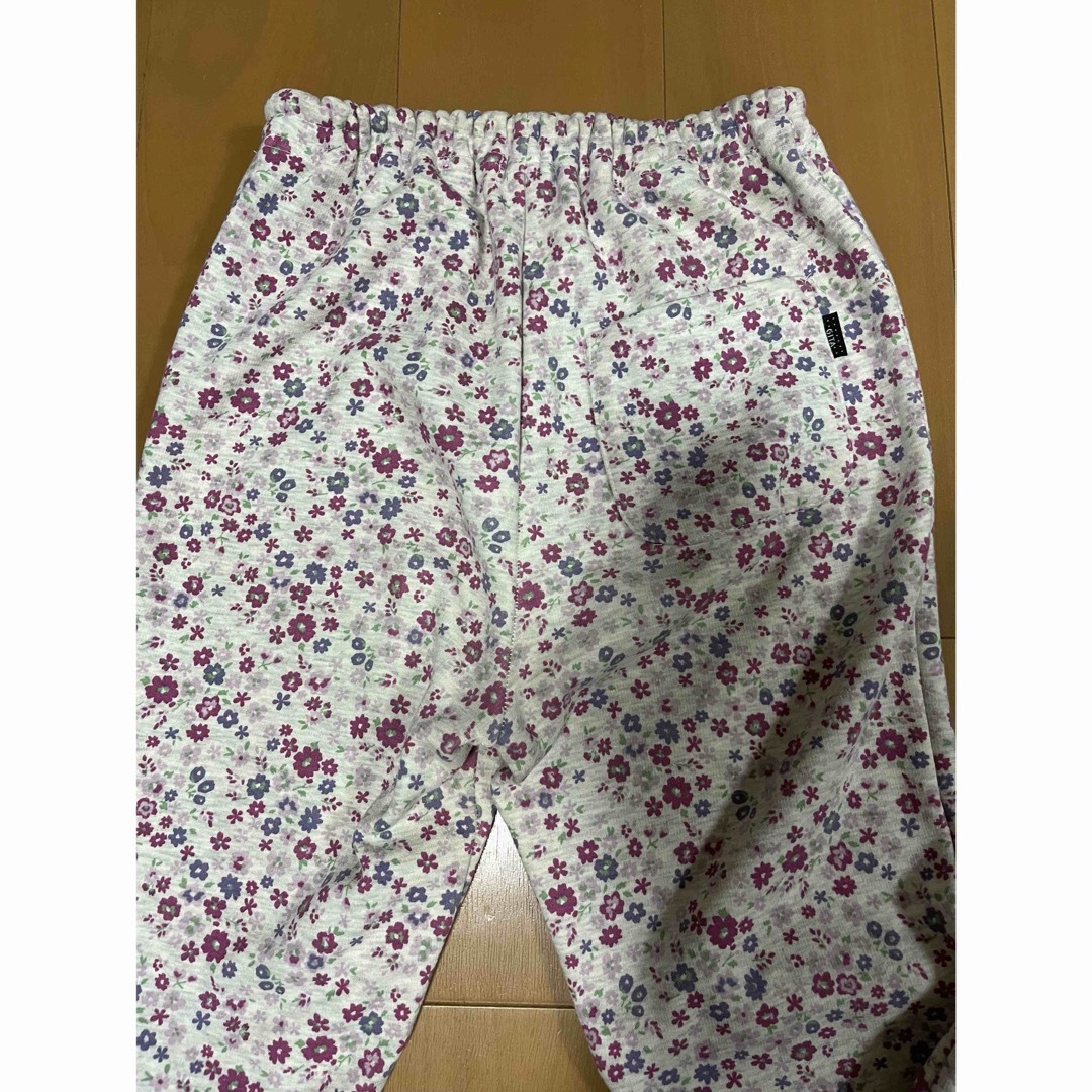 きょうりゅう様専用　ガールズスパッツ 花柄　150cm キッズ/ベビー/マタニティのキッズ服女の子用(90cm~)(パンツ/スパッツ)の商品写真