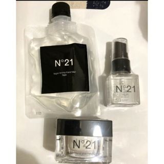 N°21 - N°21 ヌメロヴェントゥーノ ハンドケア　阪急限定商品  新品未使用未開封