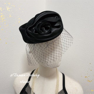 151ブラックバラセレブ ヘッドドレス  エレガント ウール トーク帽(ヘッドドレス/ドレス)