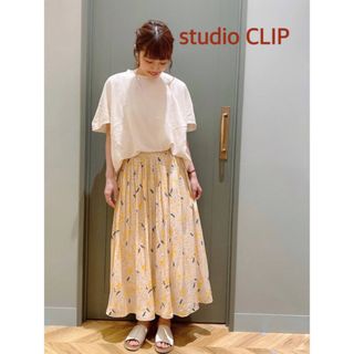 スタディオクリップ(STUDIO CLIP)の【タグ付新品未使用】studioCLIP  プリントヴィンテージサテンスカート(ロングスカート)