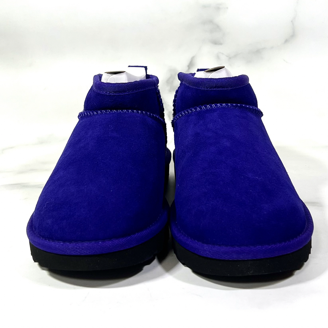 UGG(アグ)の【新品未使用】UGG CLASSIC ULTRA MINI ブーツ 紫 23.0 レディースの靴/シューズ(ブーツ)の商品写真