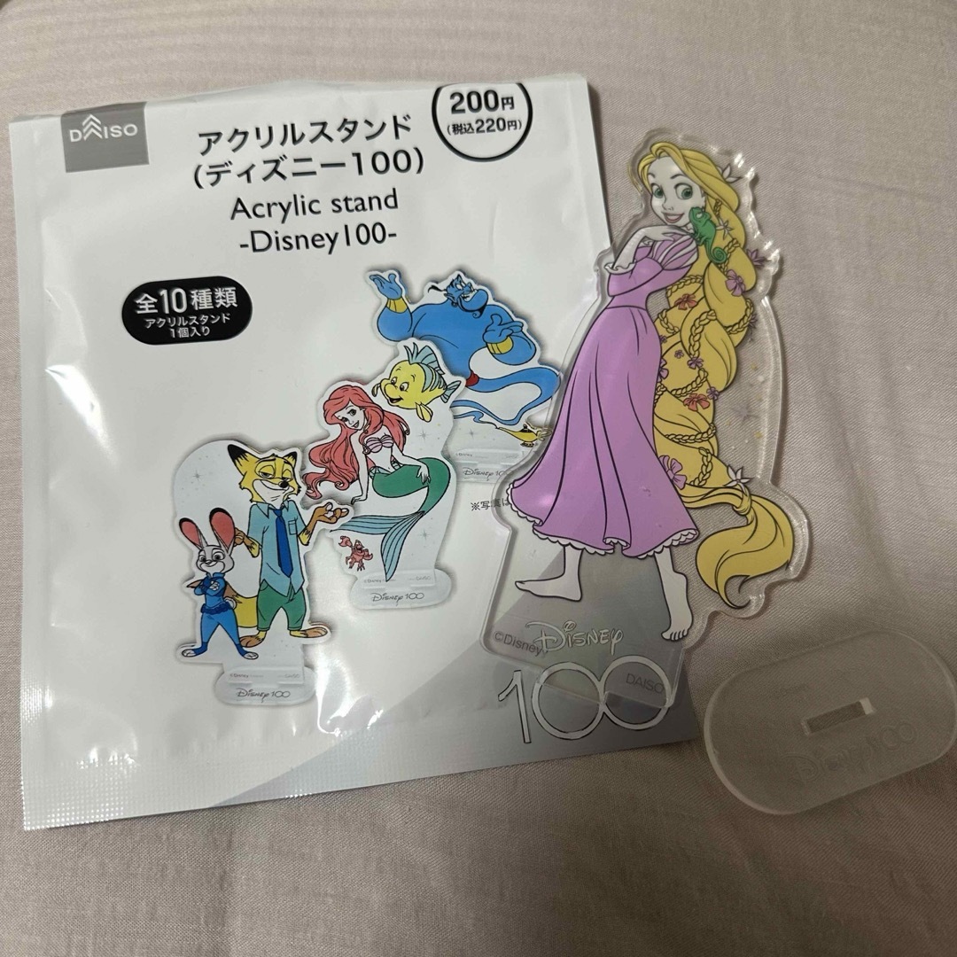 未使用*DAISO Disney100 アクリルスタンド3点セット* エンタメ/ホビーのおもちゃ/ぬいぐるみ(キャラクターグッズ)の商品写真