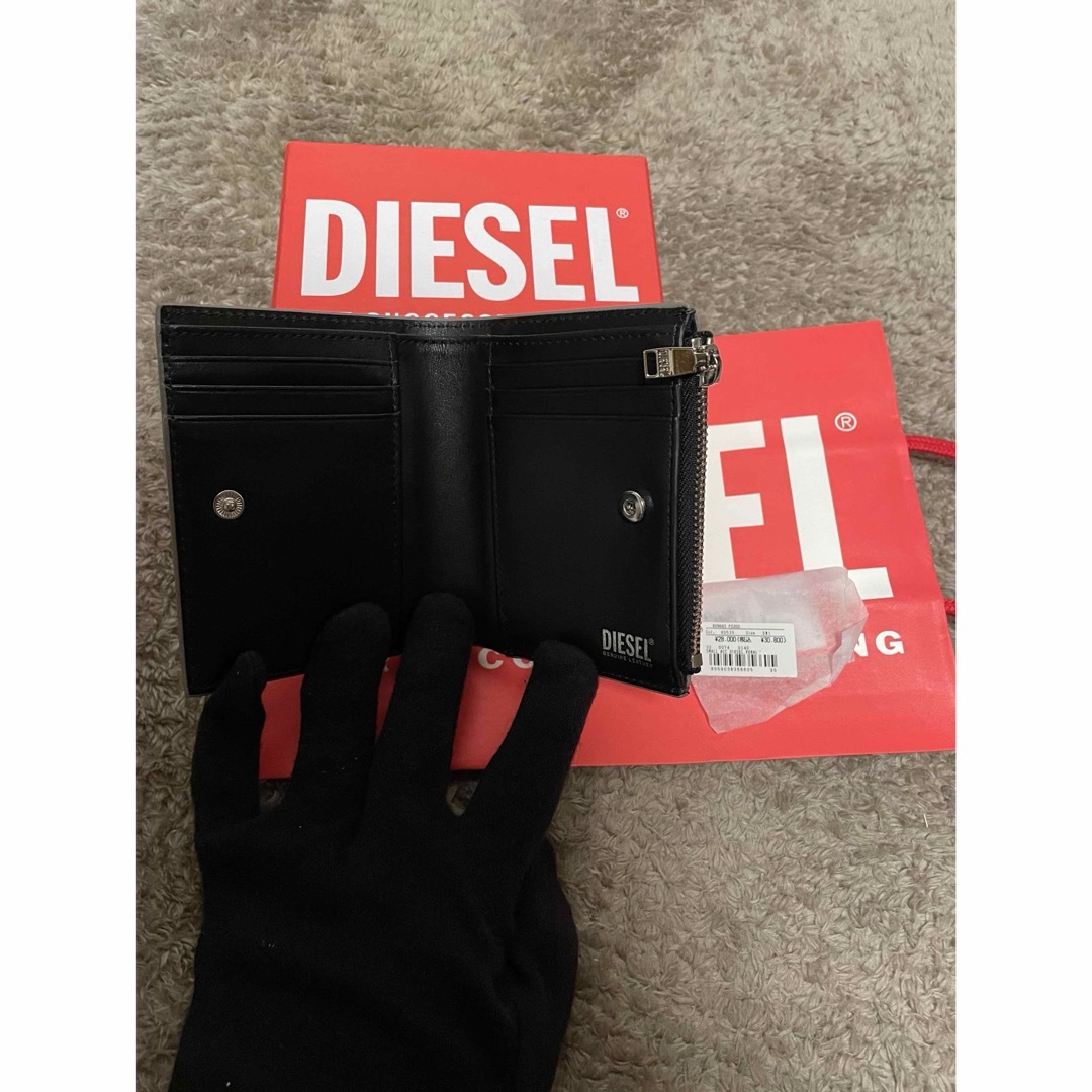 DIESEL(ディーゼル)のdiesel財布　シルバー レディースのファッション小物(財布)の商品写真