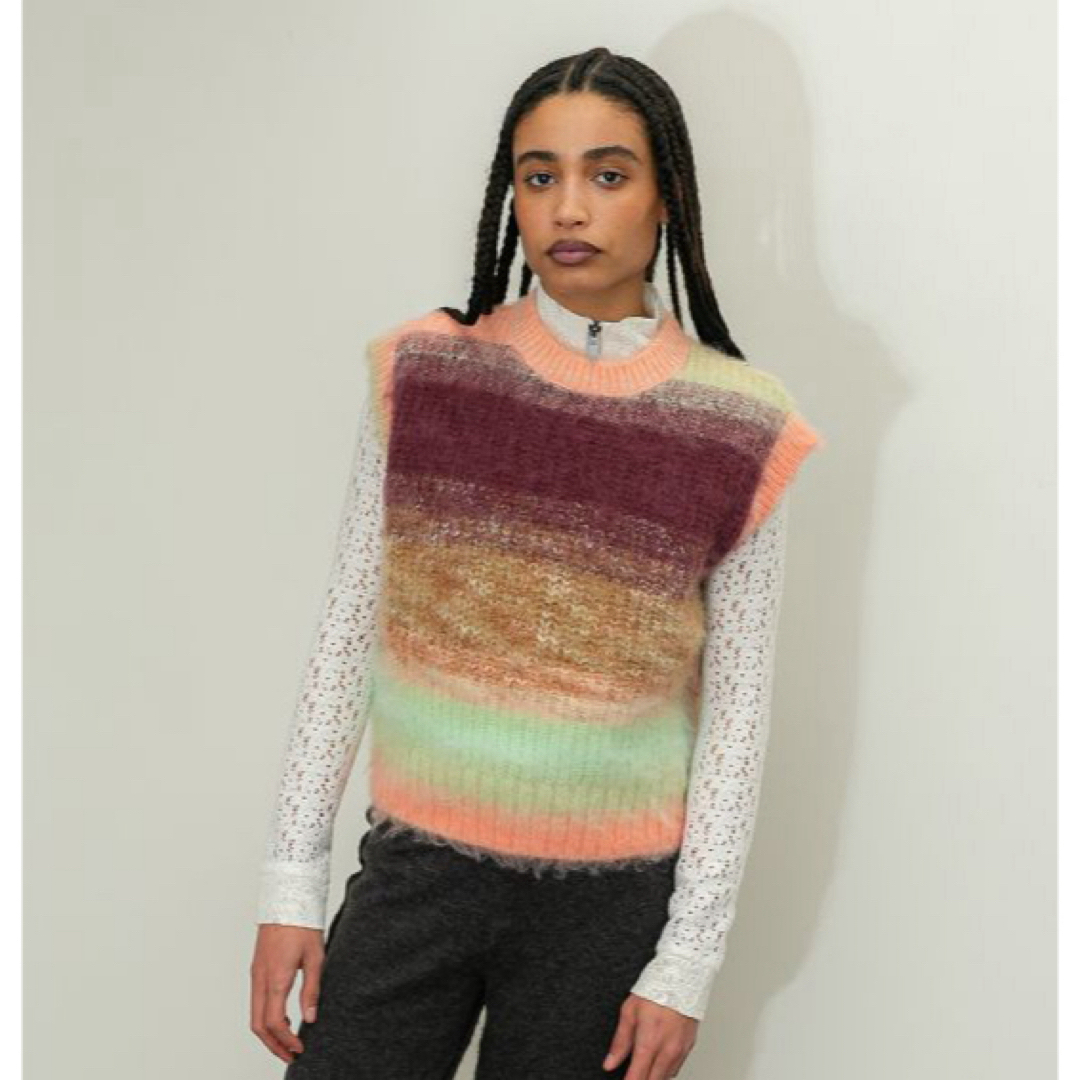 MAISON SPECIAL - PERVERZE ベスト Gradient Stripe Vest Pinkの MAISON SPECIAL - PERVERZE ベスト Gradient Stripe Vest Pinkの