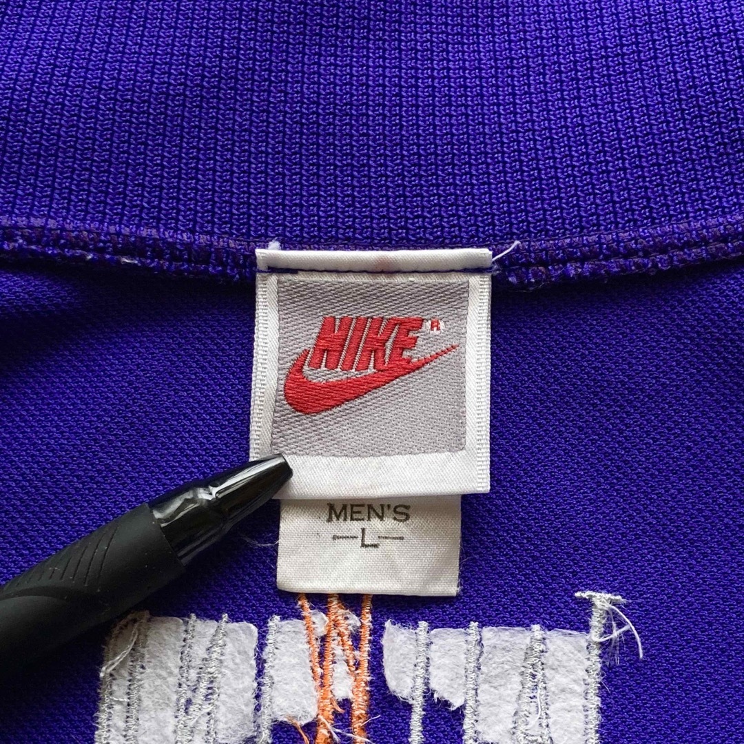 NIKE(ナイキ)の90s 銀タグ ナイキ トラックジャケット レトロ 刺繍ロゴ 短丈 太アーム 紫 メンズのトップス(ジャージ)の商品写真