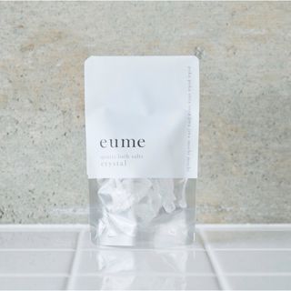 コスメキッチン(Cosme Kitchen)の【eume】新品未開封　クォーツバスソルト クリスタル　トライアル(入浴剤/バスソルト)