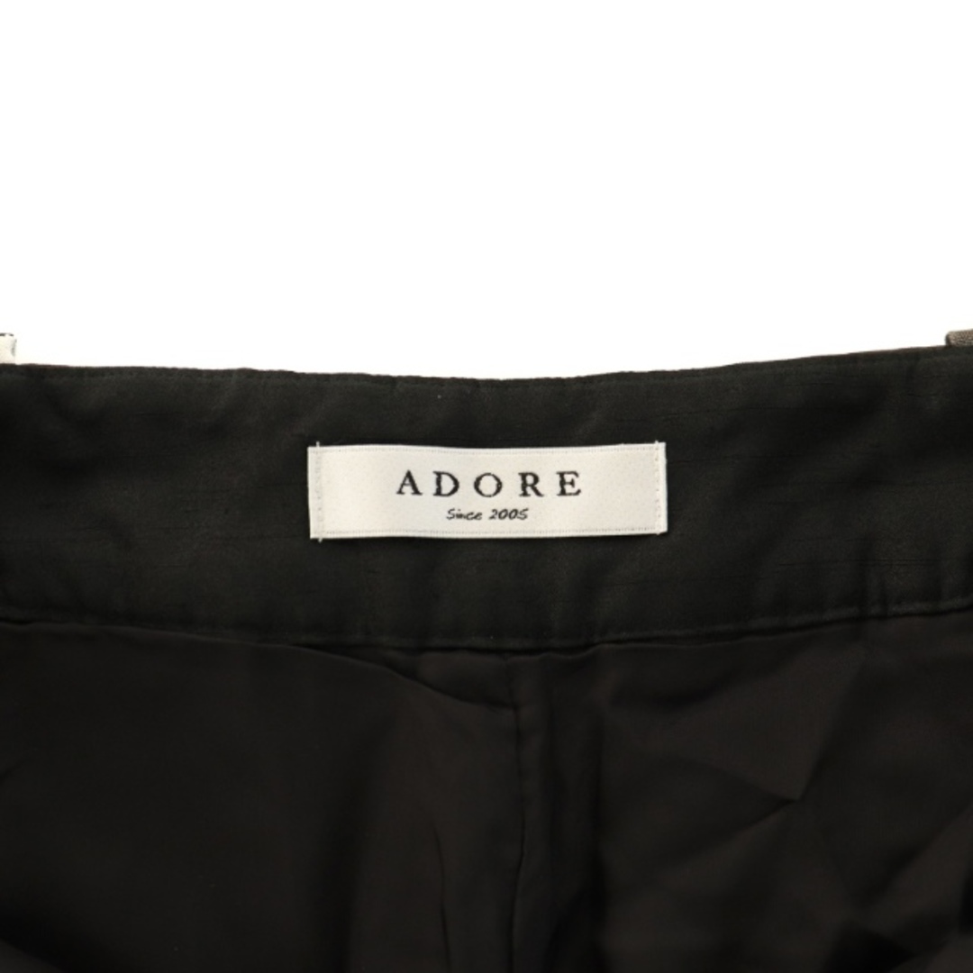 ADORE(アドーア)のアドーア ショートパンツ ジップフライ カモフラ 迷彩柄 黒 レディースのパンツ(ショートパンツ)の商品写真