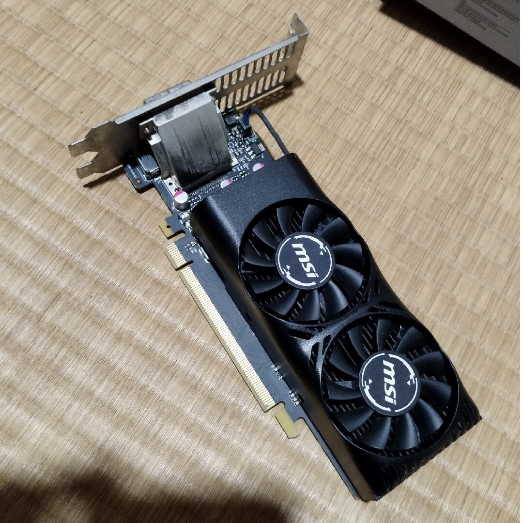 NVIDIA(エヌビディア)のMSI Geforce GTX 1050 Ti 4GT LP スマホ/家電/カメラのPC/タブレット(PCパーツ)の商品写真