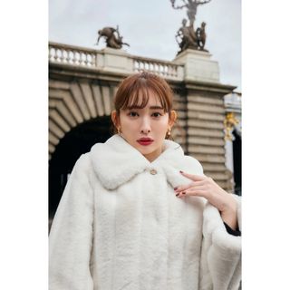 Her lip to(毛皮/ファーコート ・ ホワイト/白色系)のフリマ Her lip to(毛皮/ファーコート ・ ホワイト/白色系)のフリマ