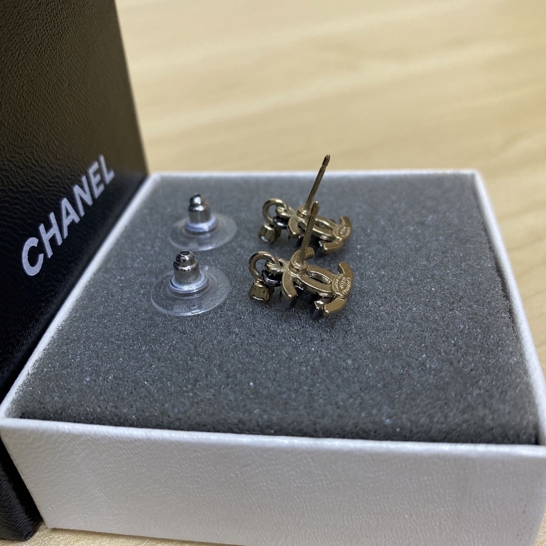 CHANEL(シャネル)のCHANEL シャネル　ピアス　ココマーク　ラインストーン　2点セット レディースのアクセサリー(ピアス)の商品写真